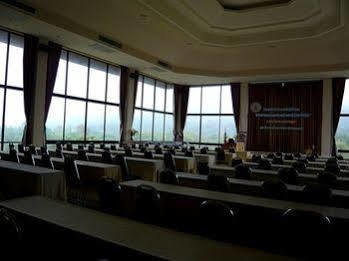 Hillside Country Home Golf & Resort Kabin Buri Exterior photo
