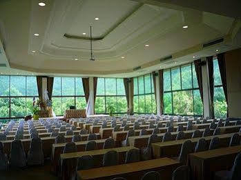 Hillside Country Home Golf & Resort Kabin Buri Exterior photo